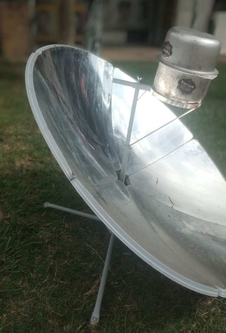 Parabolic Solar Cooker